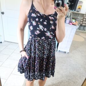 Floral Black Sleeveless Dress With Pockets
